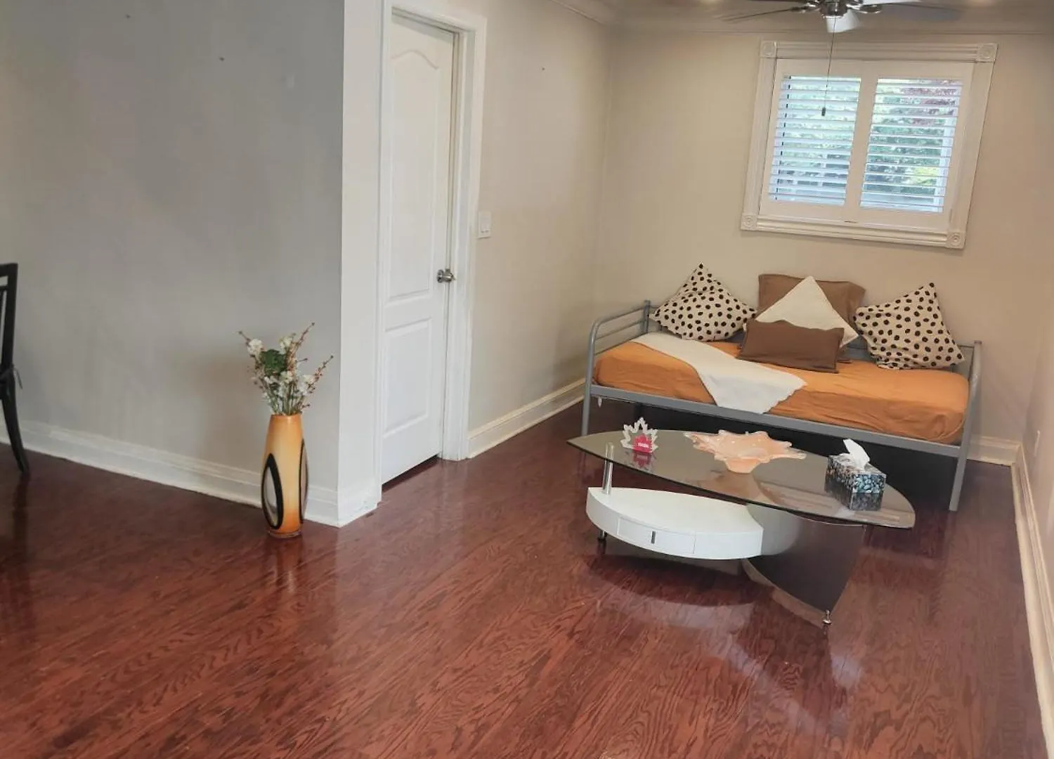 Maple Leaf Stay-Walk To Uoft,Dt,Street Cars,Bars,Rom-Free Wifi Toronto 0*,  Canada