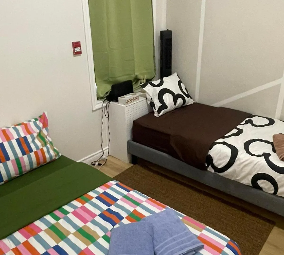 Maple Leaf Stay-Walk To Uoft,Dt,Street Cars,Bars,Rom-Free Wifi Toronto Canada