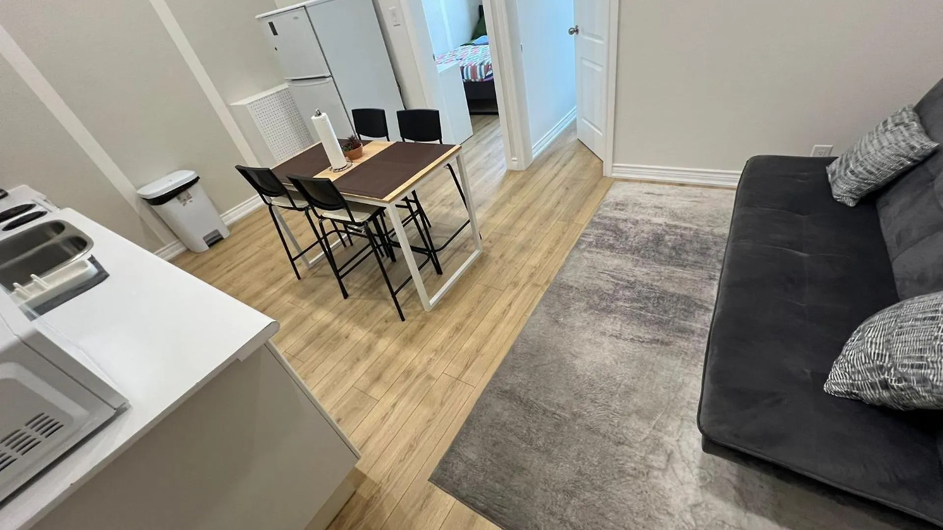Alloggio in famiglia Maple Leaf Stay-Walk To Uoft,Dt,Street Cars,Bars,Rom-Free Wifi Toronto
