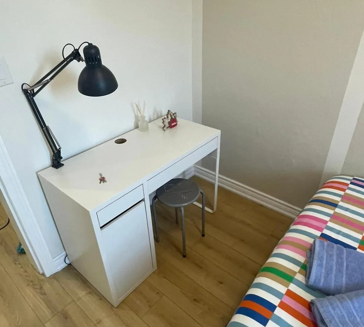 Maple Leaf Stay-Walk To Uoft,Dt,Street Cars,Bars,Rom-Free Wifi Toronto Canada