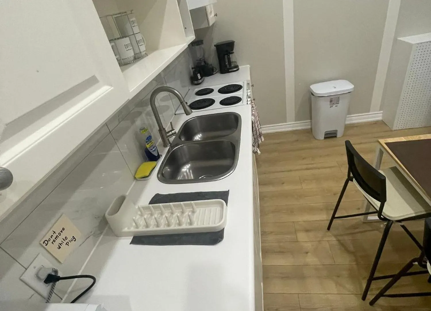 Maple Leaf Stay-Walk To Uoft,Dt,Street Cars,Bars,Rom-Free Wifi Toronto Homestay